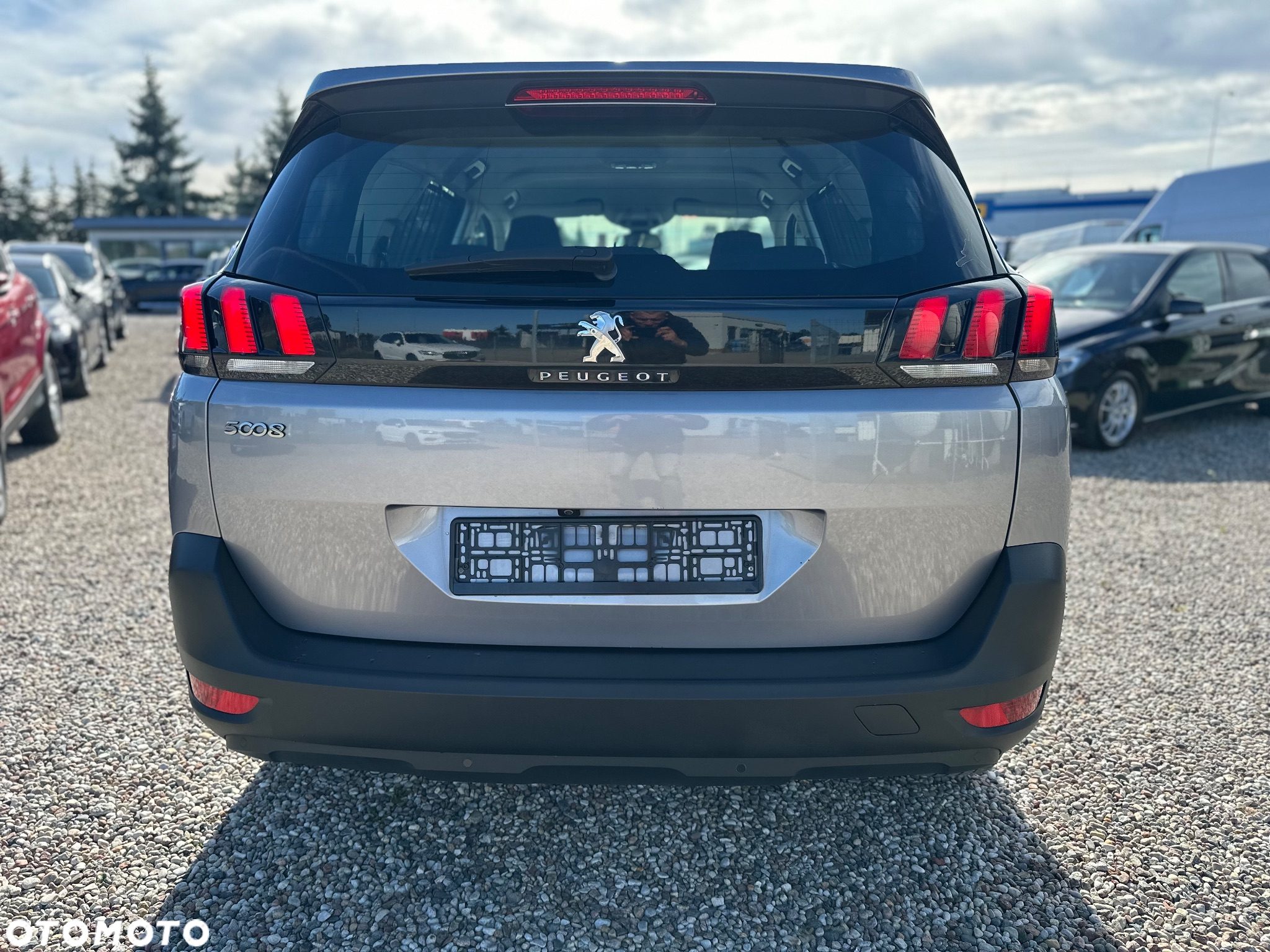 Peugeot 5008 1.6 BlueHDI Allure S&S EAT6 - 4