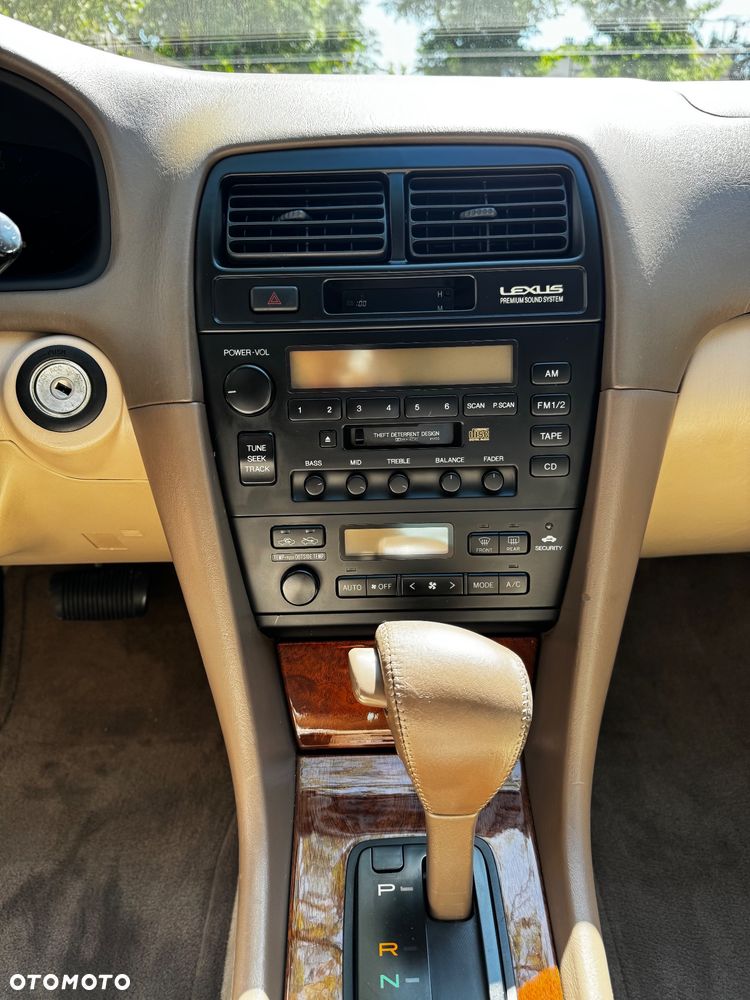Lexus ES - 18