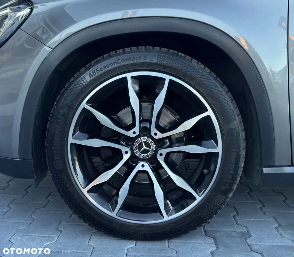 Mercedes-Benz GLA 200 7G-DCT - 15