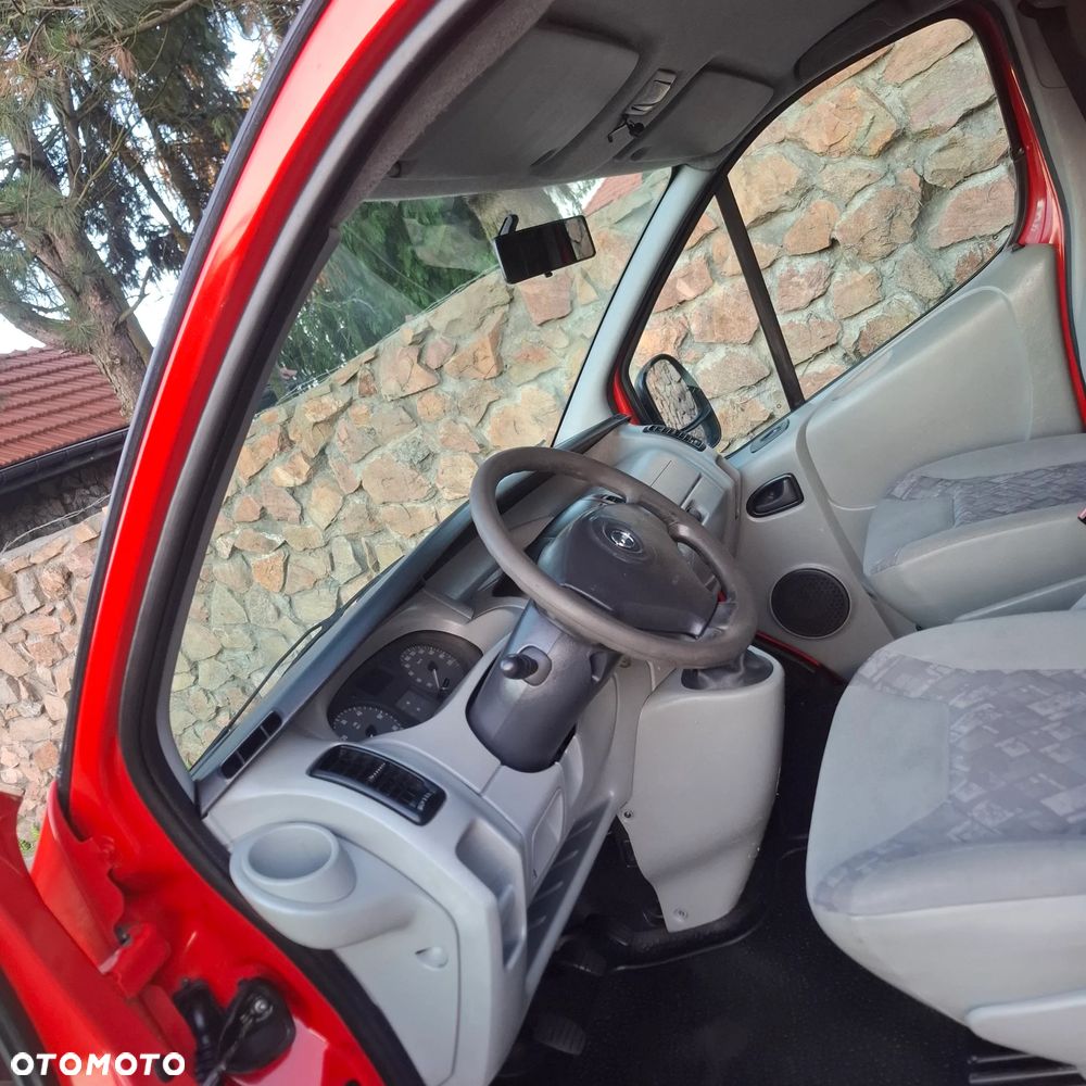 Opel Vivaro - 12
