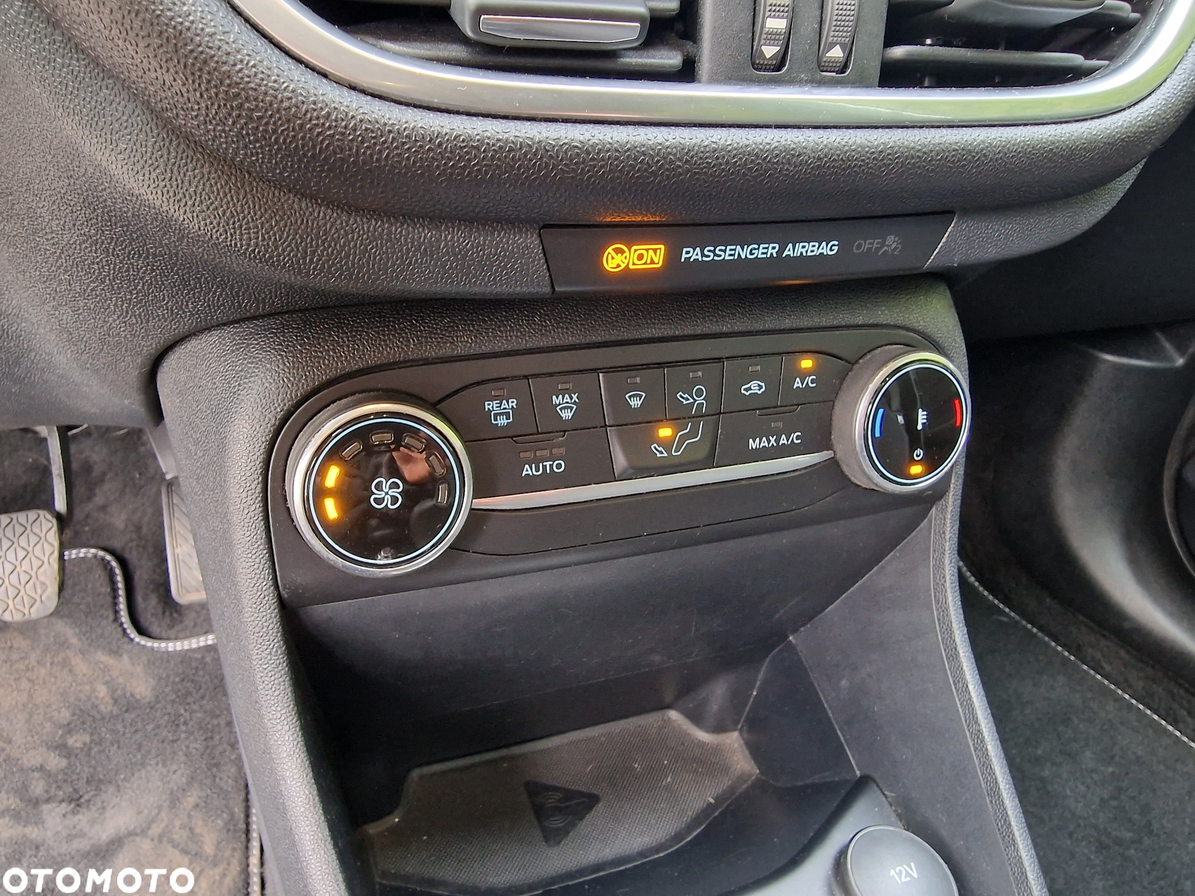 Ford Fiesta 1.0 EcoBoost S&S TITANIUM - 40