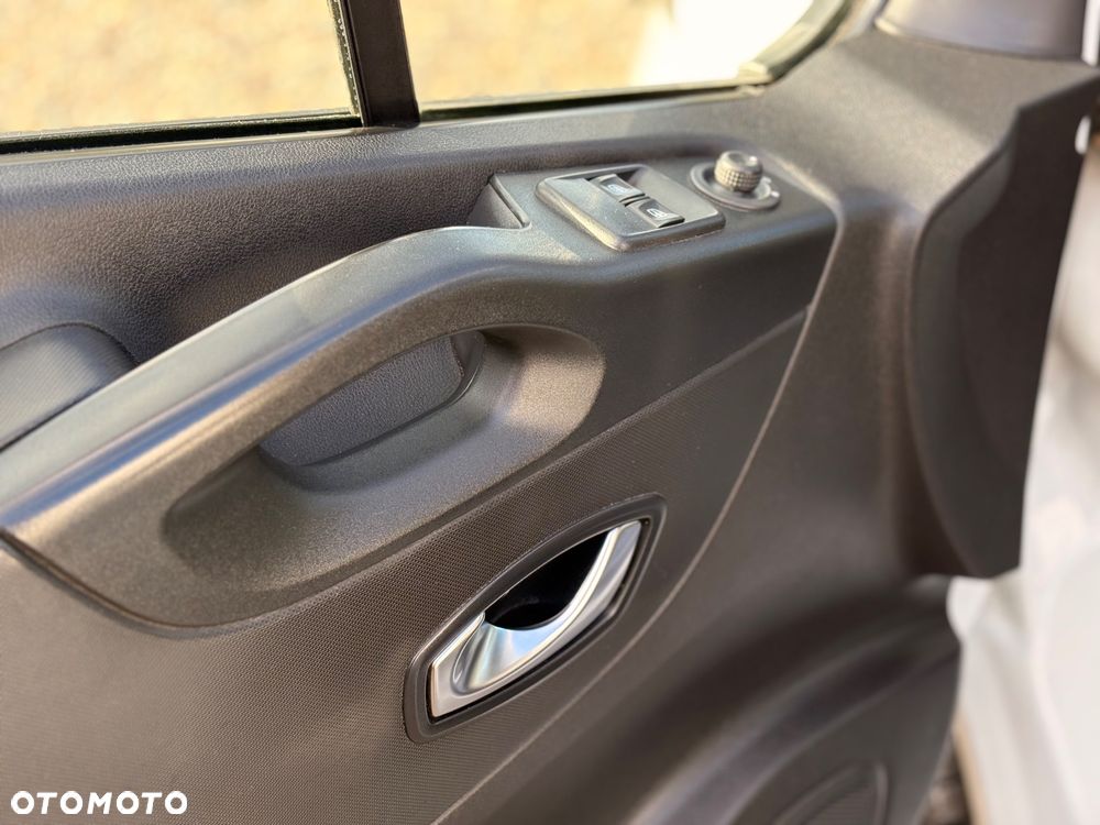 Renault Trafic 2.0 Dci 120KM L2H1 Pack Clim 2.9t - 12