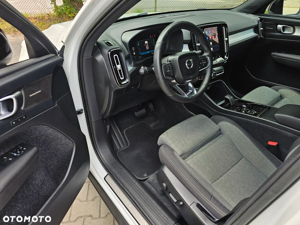 Volvo XC 40 T5 AWD Geartronic Momentum Pro - 12