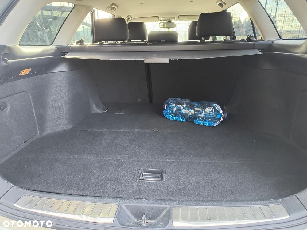 Toyota Avensis 1.8 VVT-i Sol - 9