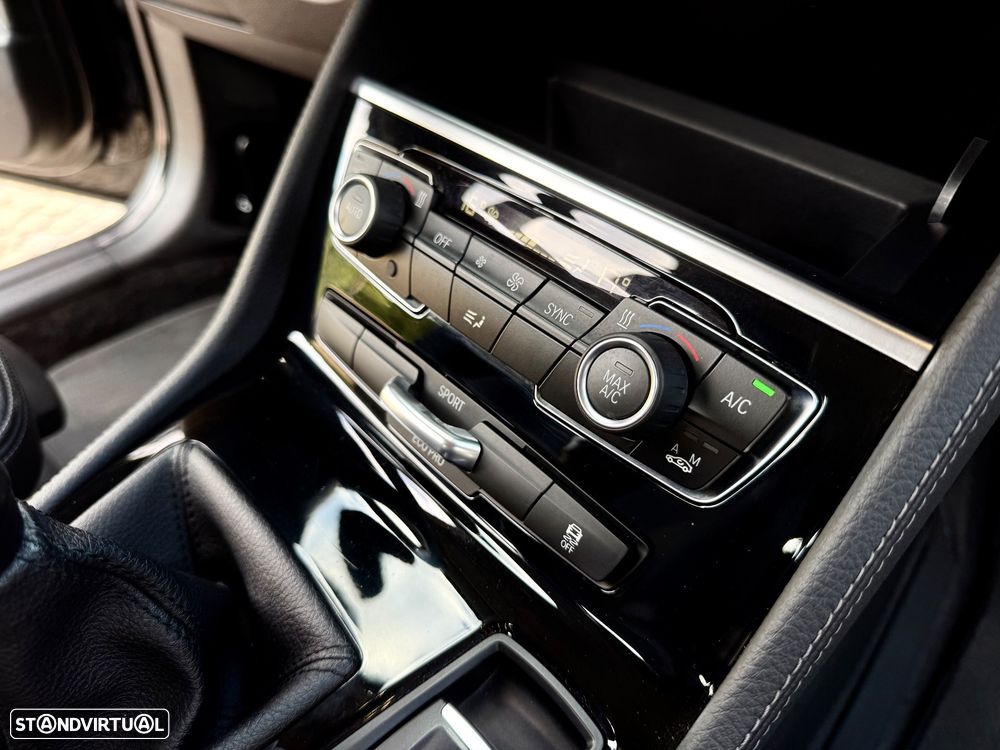 BMW 216 Active Tourer d Line Sport - 33