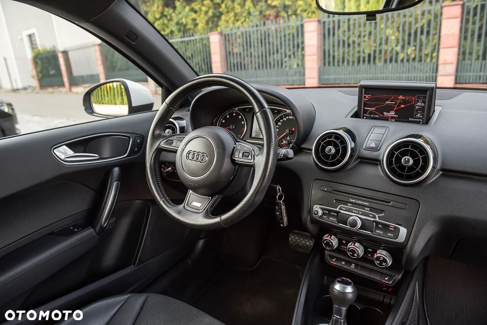 Audi A1 1.4 TFSI S tronic S line Sportpaket - 30