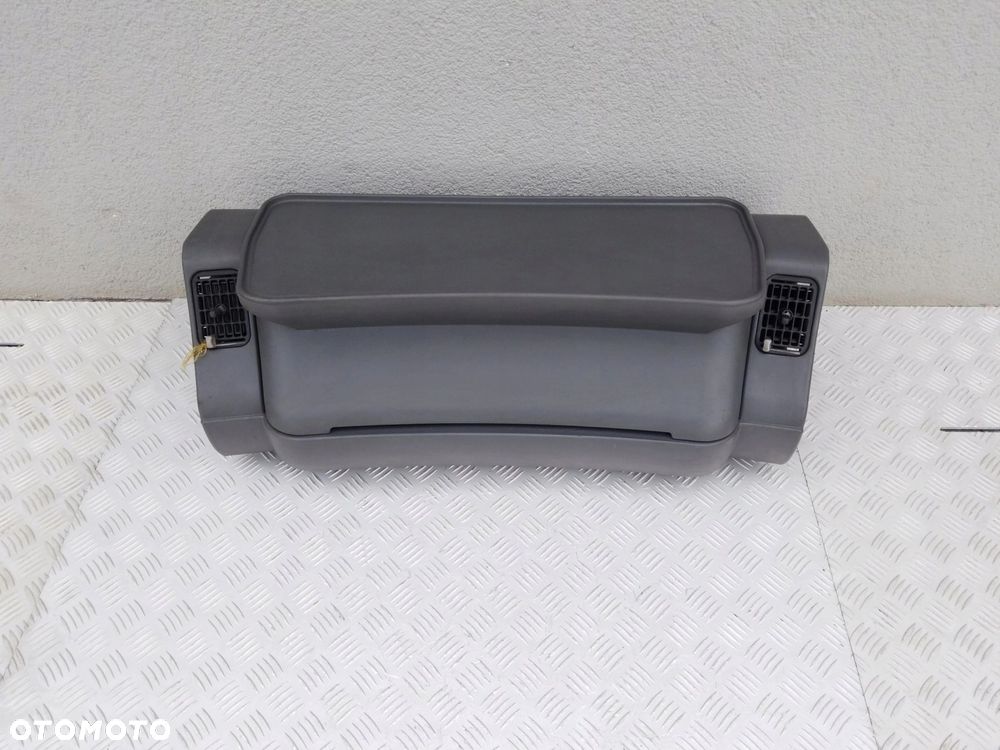 PÓŁKA ŚNIADANIOWA KOKPIT SCANIA R Z DYFUZORAMI - 1