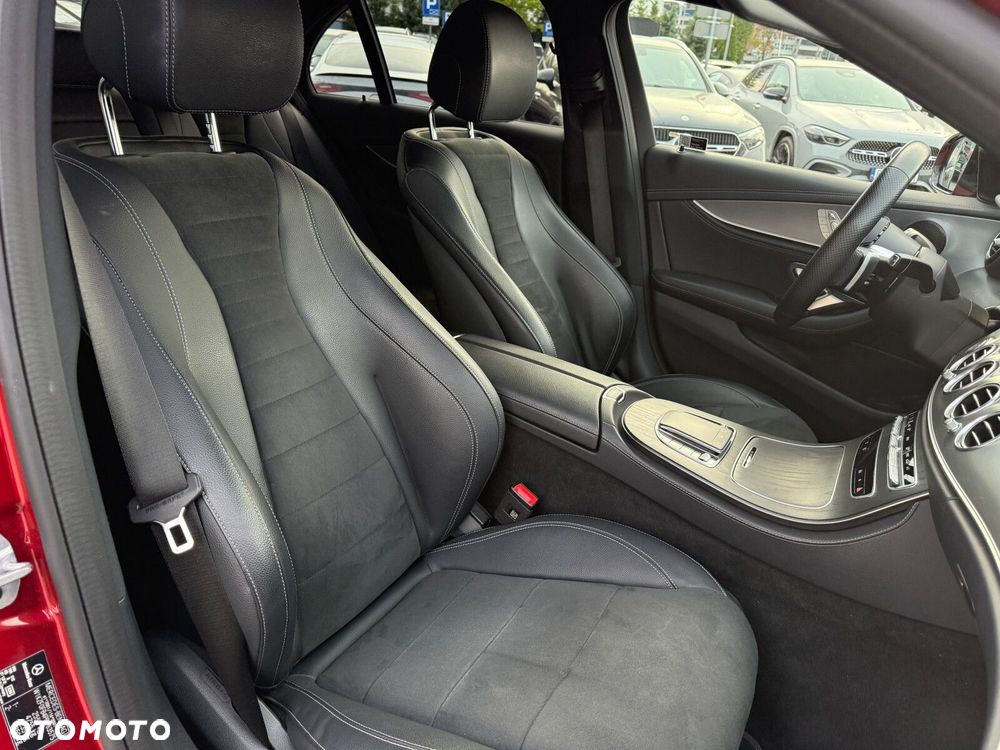Mercedes-Benz Klasa E 220 d Business Edition - 24