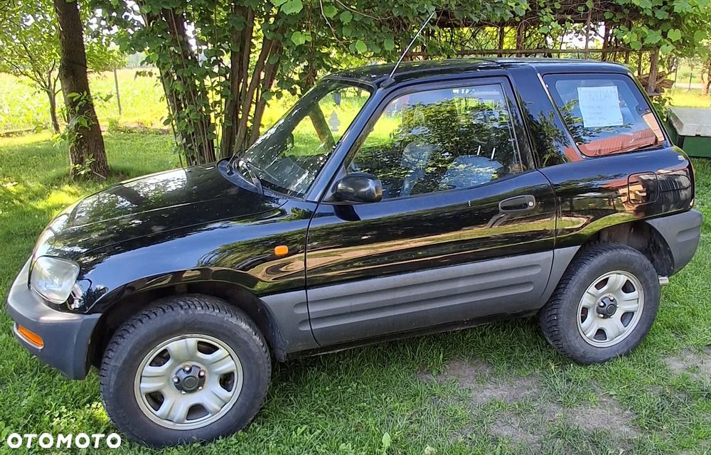 Toyota RAV4 2.0 - 12
