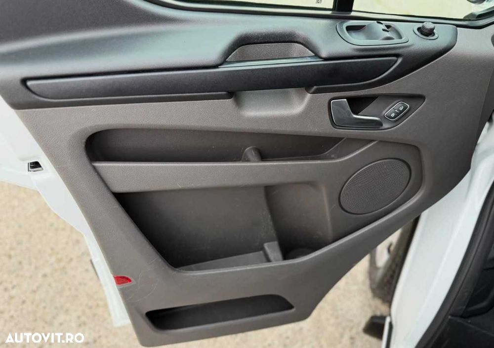 Ford TRANSIT CUSTOM L2H1 - 14
