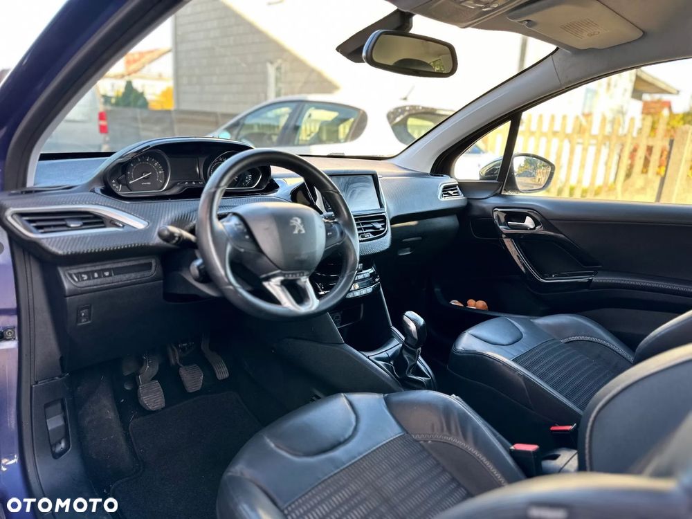 Peugeot 208 - 7