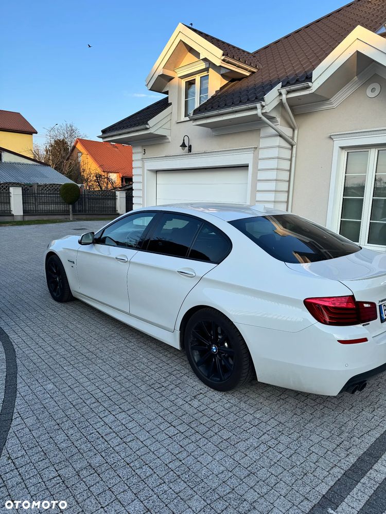 BMW Seria 5 530d xDrive - 12