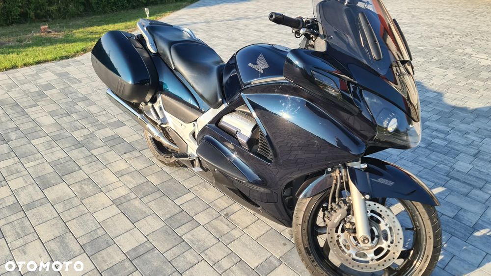 Honda ST - 2