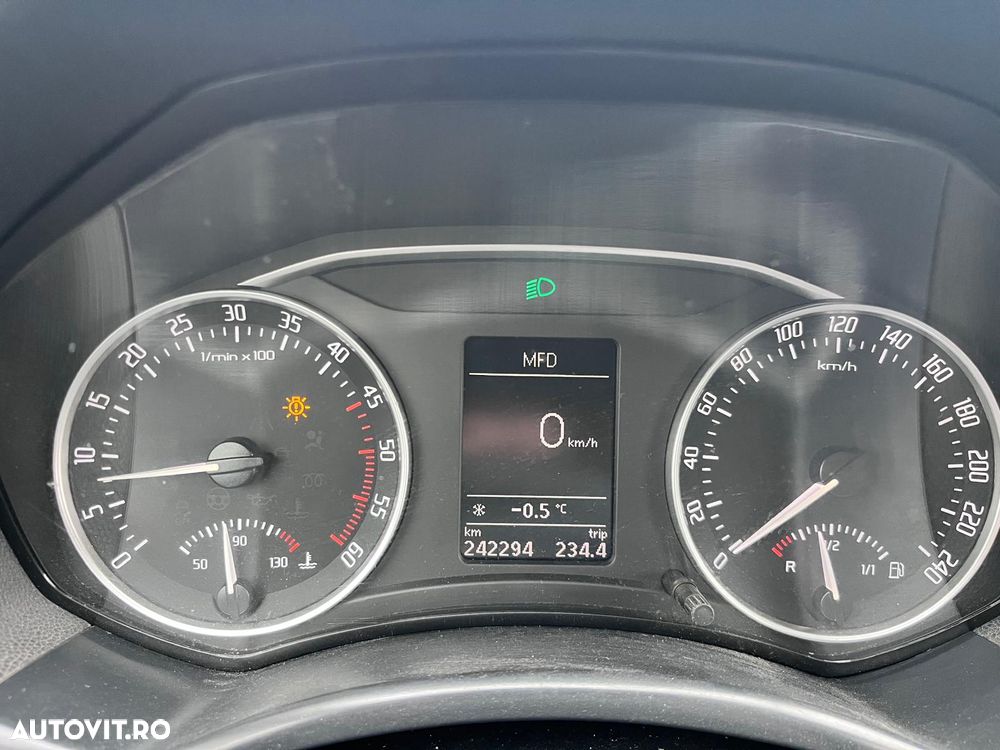 SKODA Octavia 2010 — imagine 8