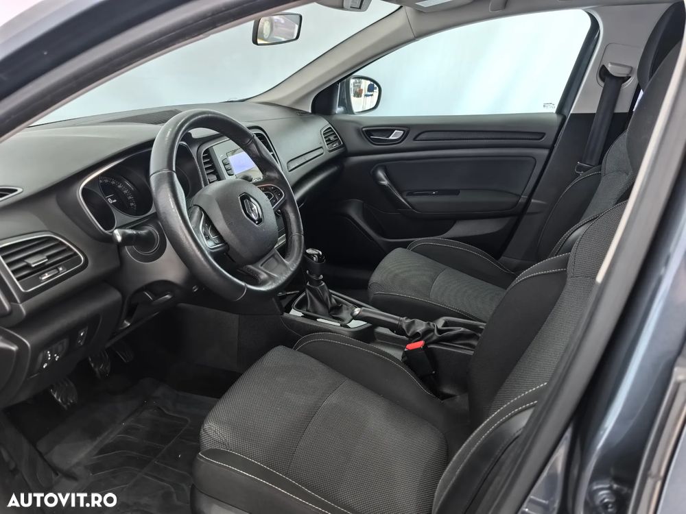 Renault Megane ENERGY TCe Life - 9