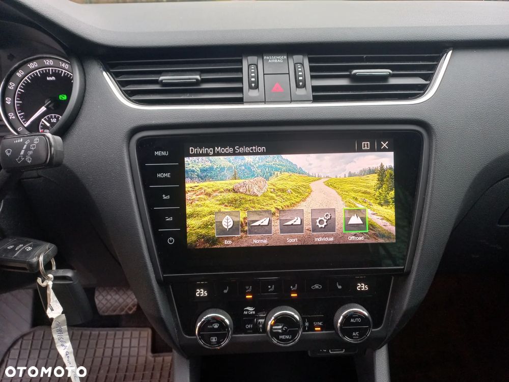 Skoda Octavia 2.0 TSI 4x4 DSG Scout - 16