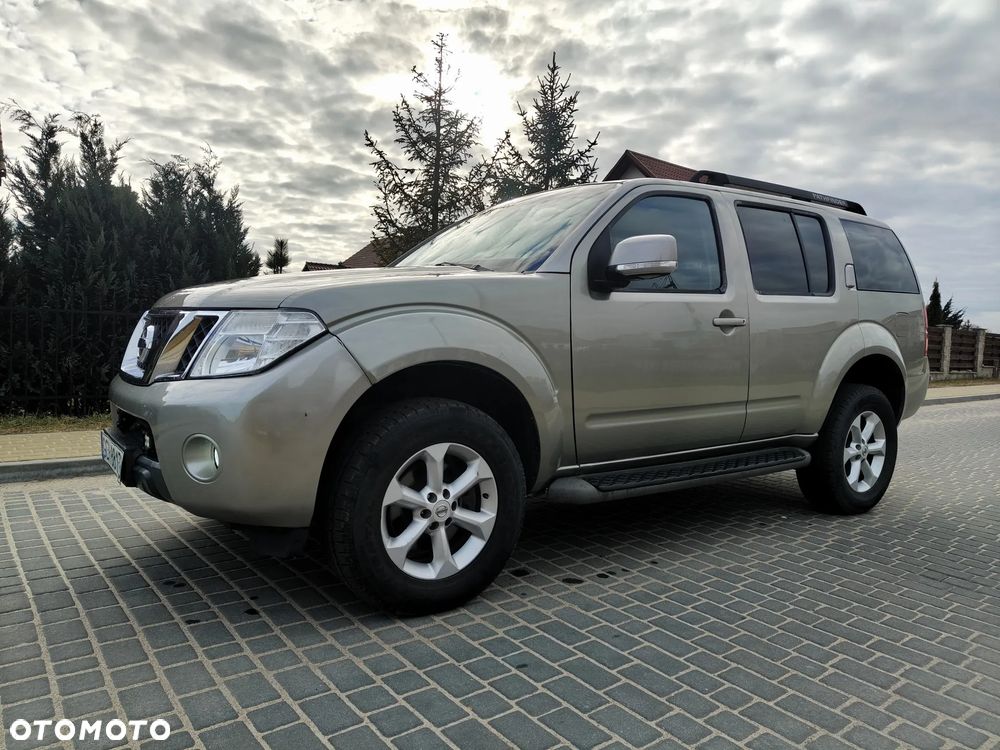 Nissan Pathfinder 2.5 DCi SE - 4
