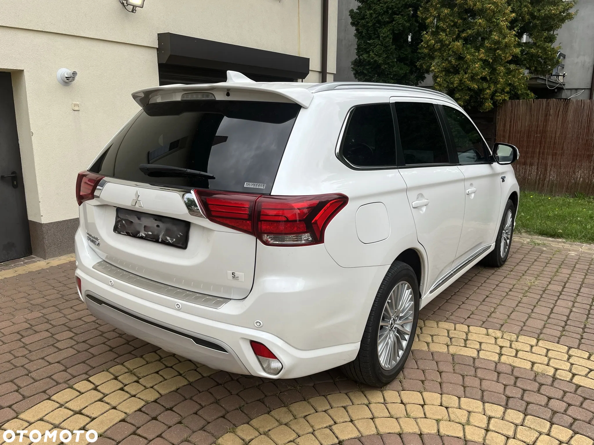 Mitsubishi Outlander PHEV Instyle + - 2