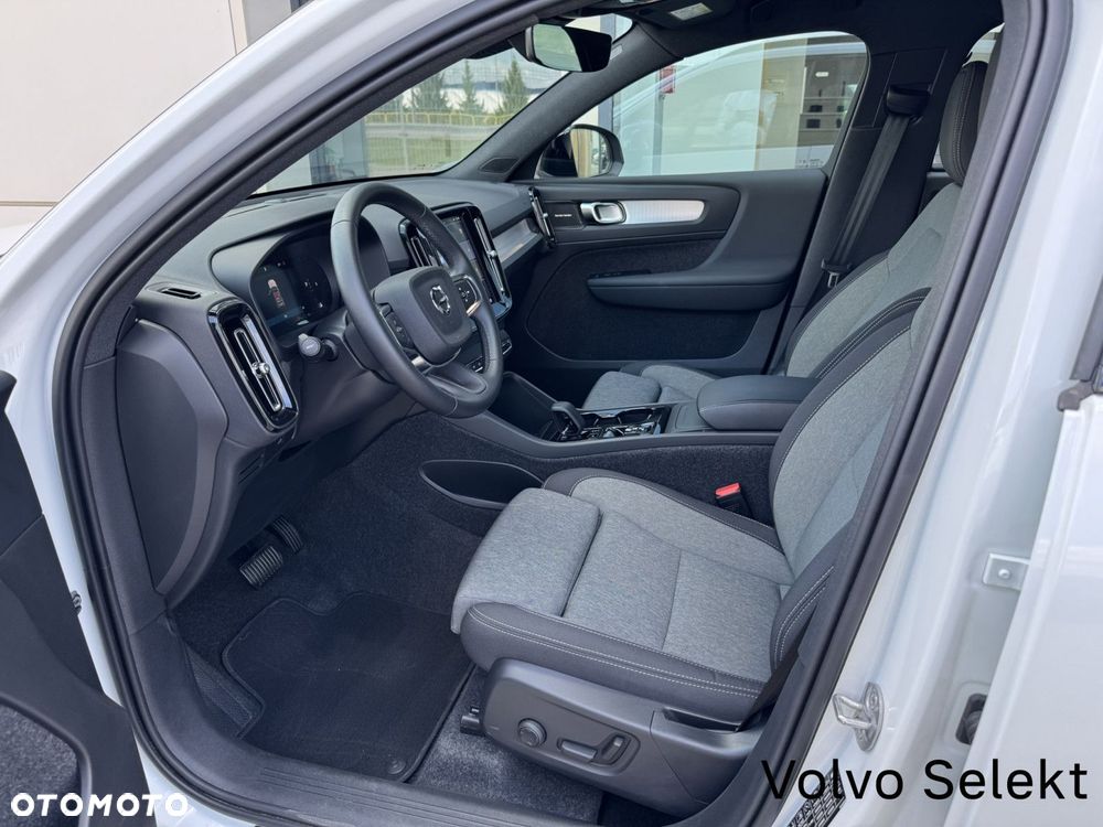 Volvo XC 40 B3 Plus Dark - 12