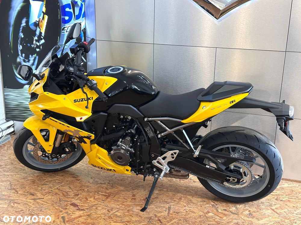 Suzuki GSX - 10
