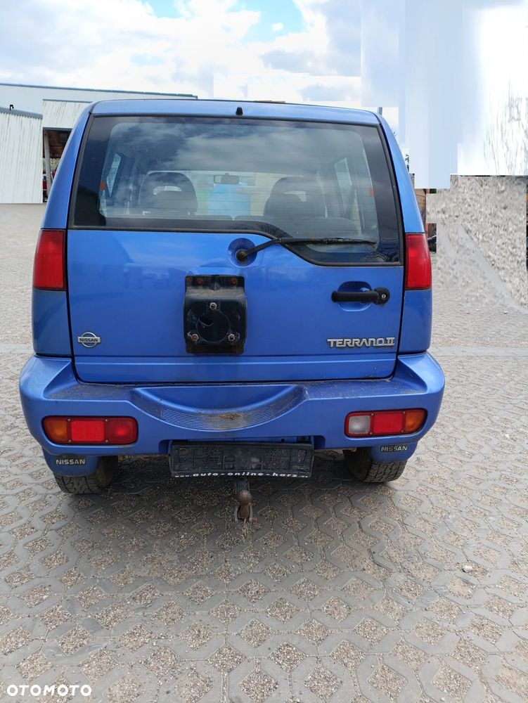 Nissan Terrano 2.4 Wagon SGX - 4