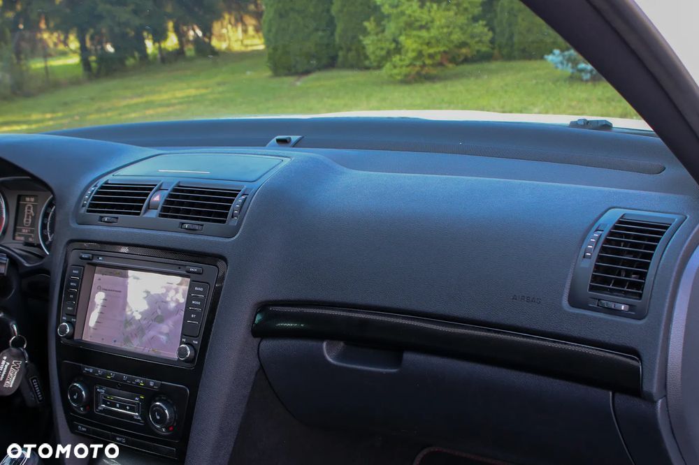 Skoda Octavia Combi 2.0 TDI CR DPF RS - 20