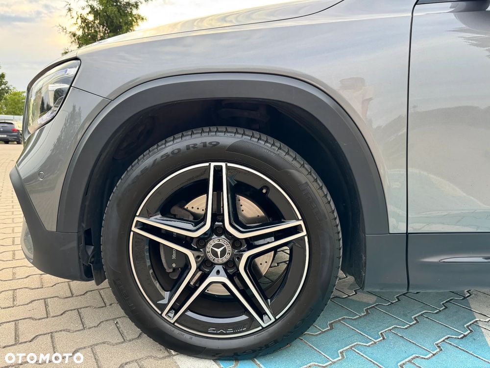 Mercedes-Benz GLB 200 AMG Line 7G-DCT - 21