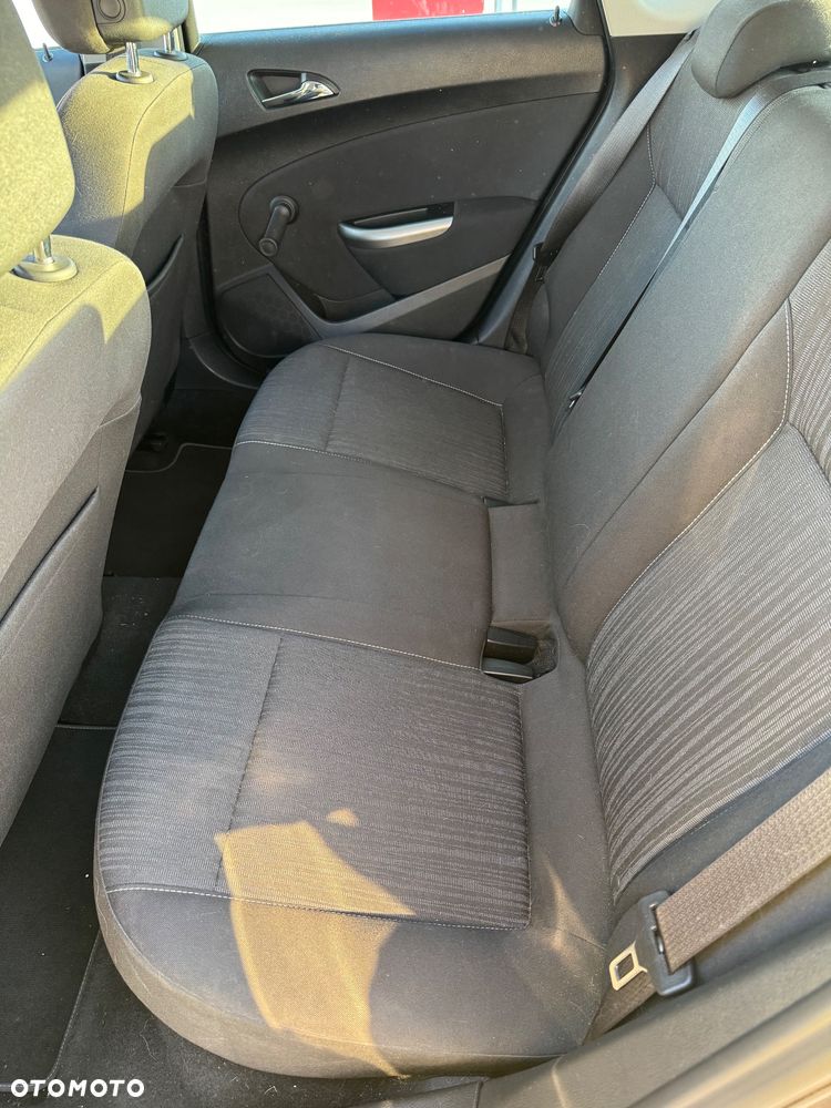 Opel Astra 1.4 T Enjoy - 12