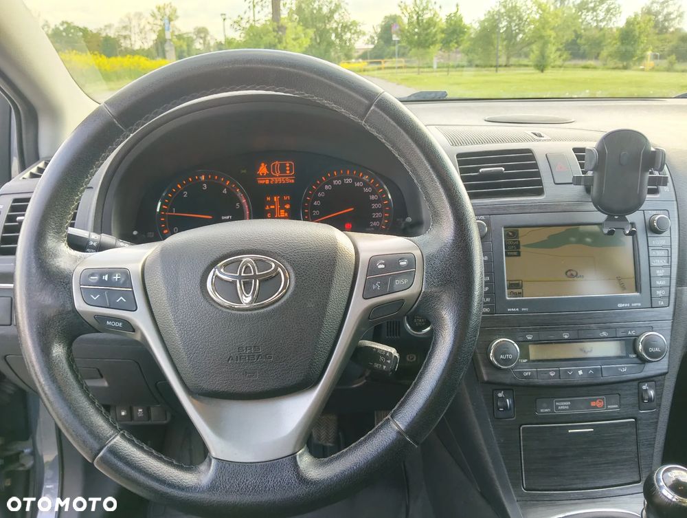 Toyota Avensis - 10