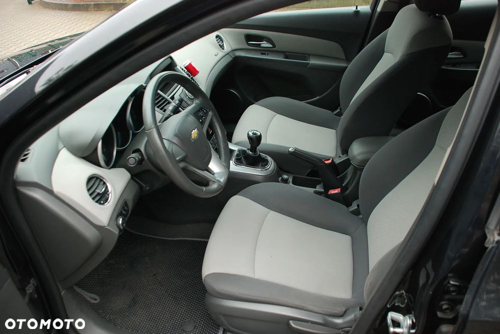 Chevrolet Cruze 2.0 VDCi LS - 18