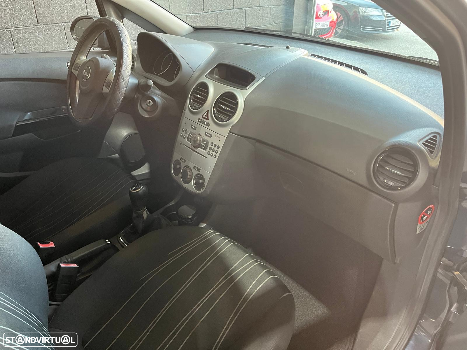 Opel Corsa 1.3 CDTi Enjoy - 14