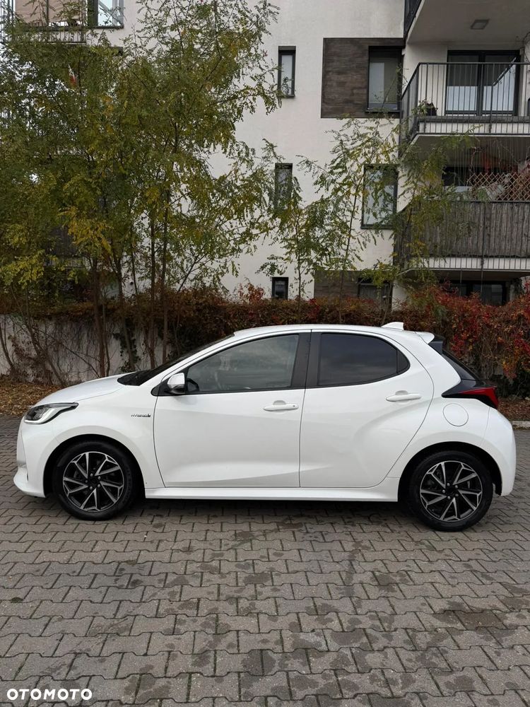 Toyota Yaris ver-hybrid-1-5-comfort - 8