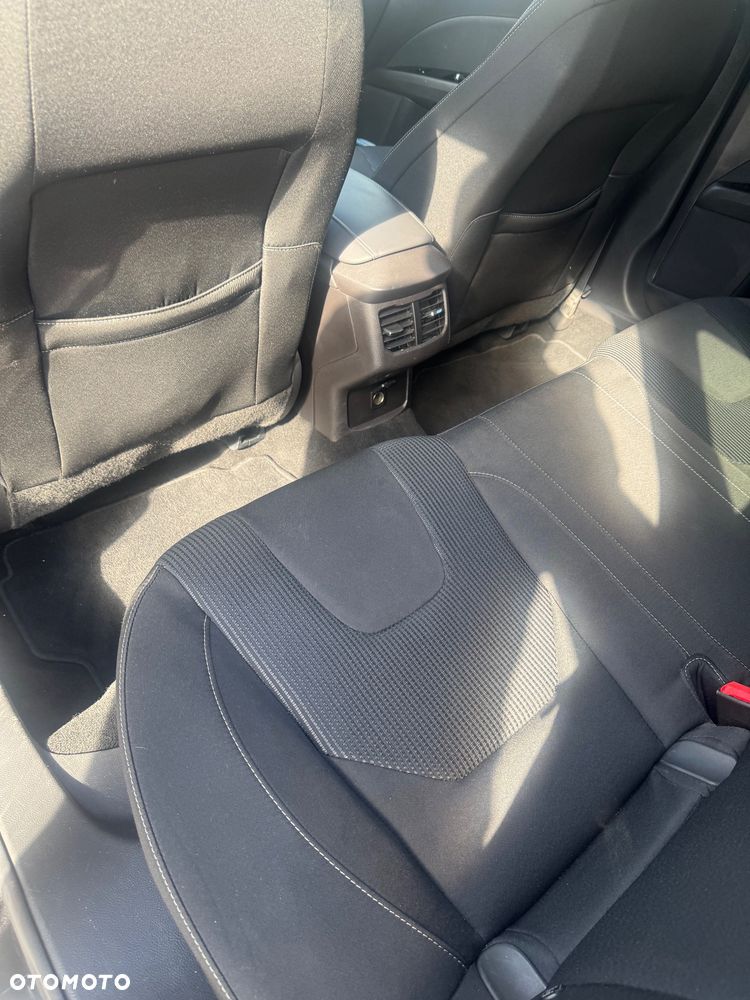 Ford Mondeo 2.0 EcoBlue Titanium - 12