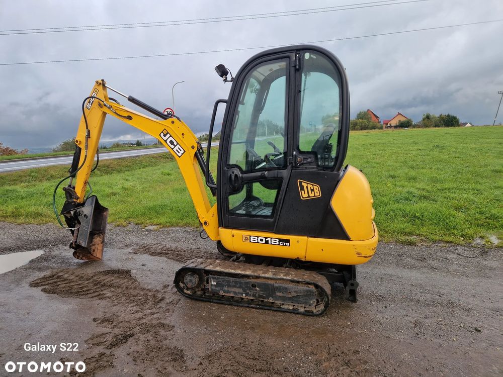 JCB 8018