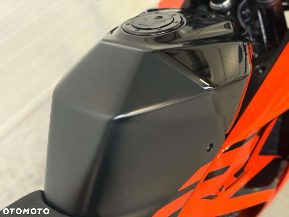 KTM RC 125 - 21