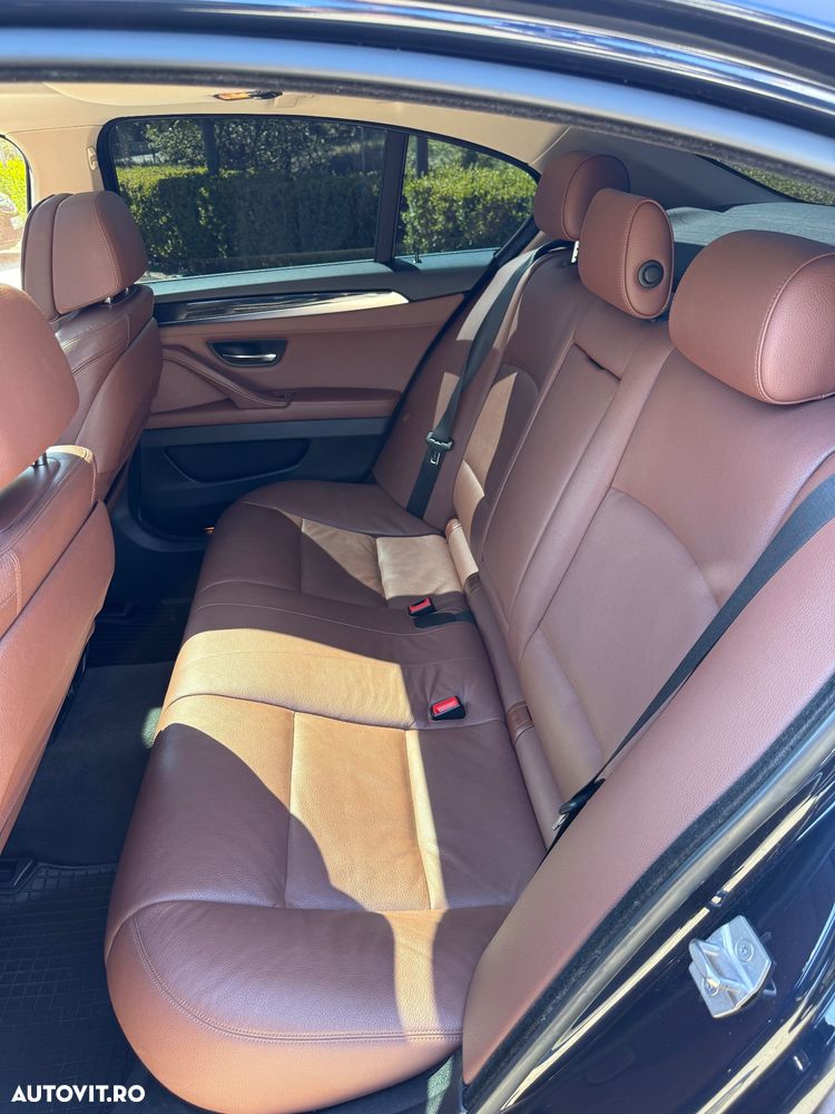 BMW Seria 5 530d xDrive AT - 14