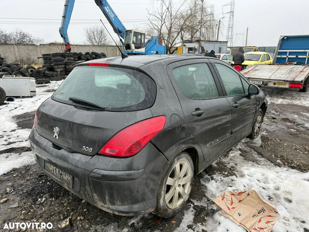 Dezmembrez Peugeot 307 negru 2007 1,6 HDI - 9