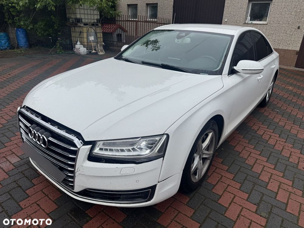 Audi A8 - 2