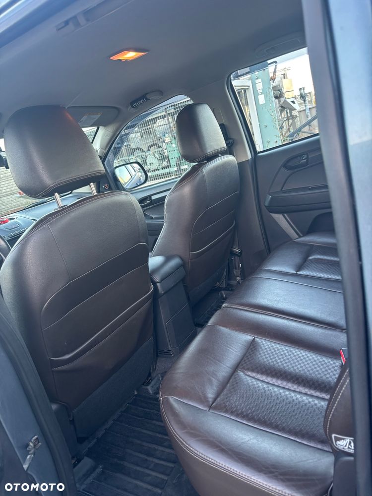 Isuzu D-Max 2.5 EC LS - 17