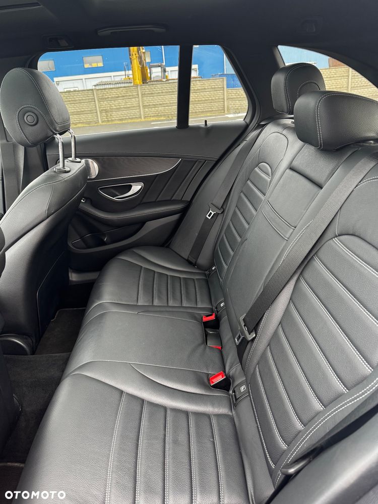 Mercedes-Benz Klasa C 220 CDI DPF Automatik Avantgarde - 22