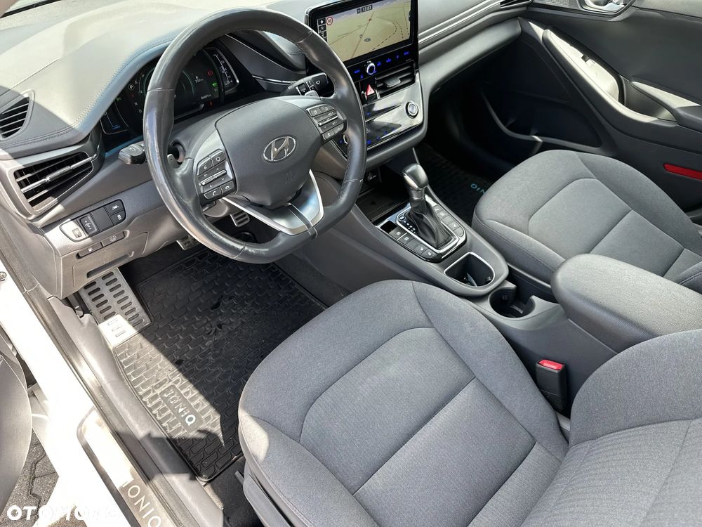 Hyundai IONIQ Hybrid Premium - 10
