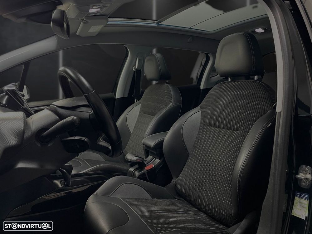 Peugeot 2008 1.2 PureTech Allure EAT6 - 16