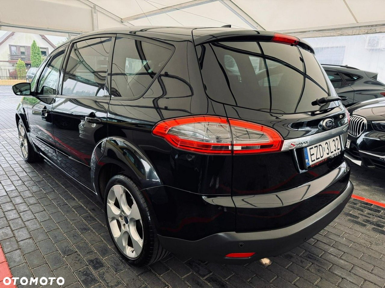 Ford S-Max - 17