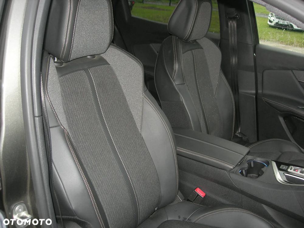 Peugeot 3008 1.5 BlueHDi GT Pack S&S EAT8 - 24