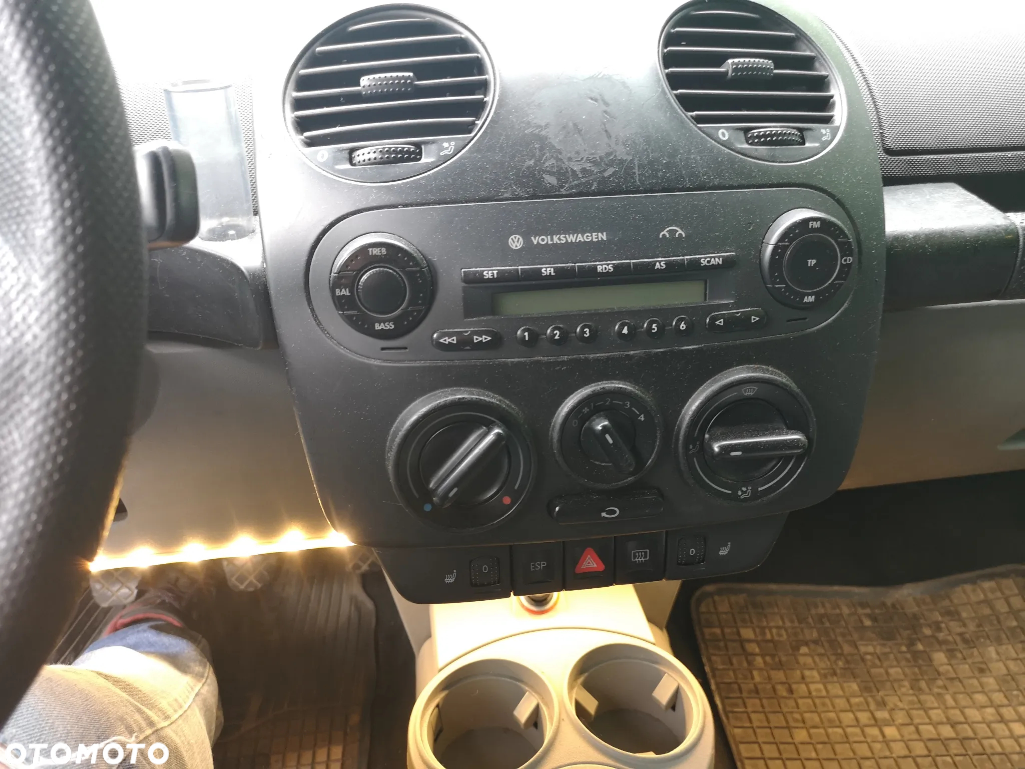Volkswagen New Beetle 1.6 - 28