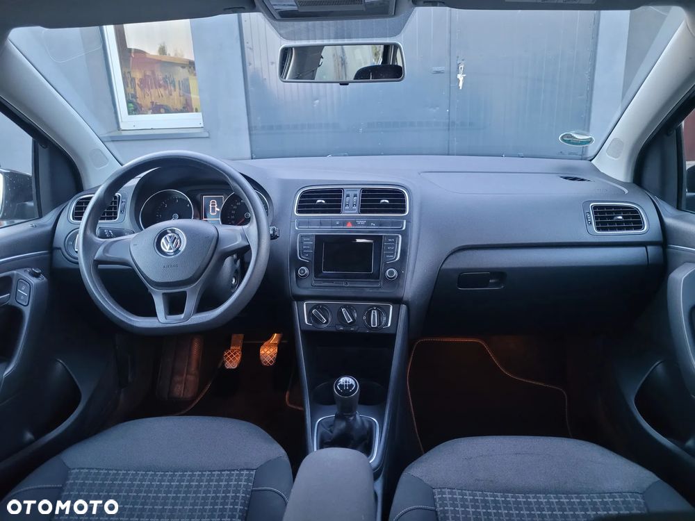 Volkswagen Polo 1.4 TDI (Blue Motion Technology) Comfortline - 12