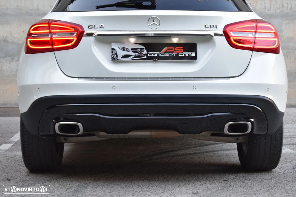 Mercedes-Benz GLA 180 CDI Urban - 14