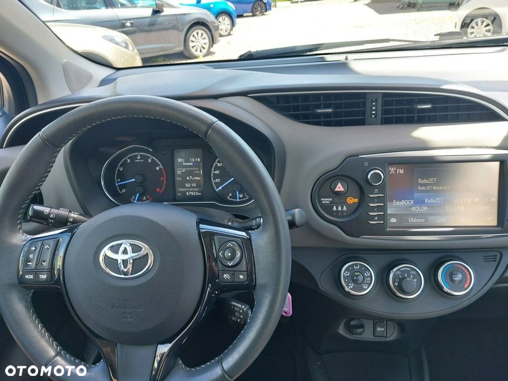 Toyota Yaris 1.5 Premium - 19