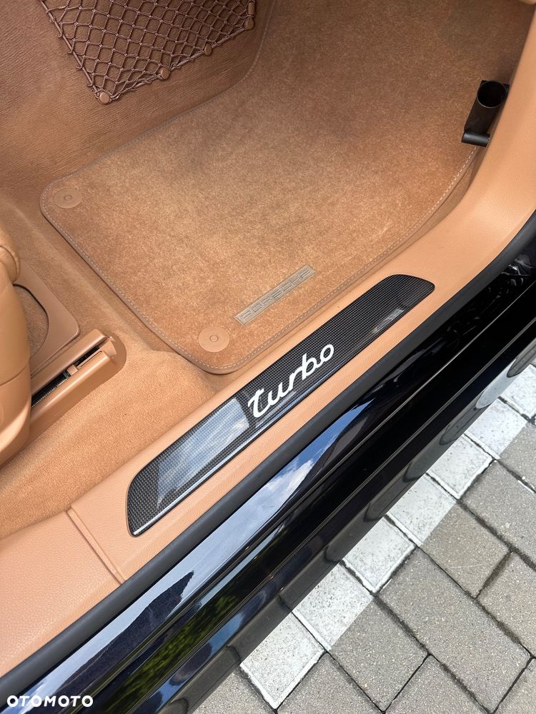 Porsche Panamera Turbo - 31