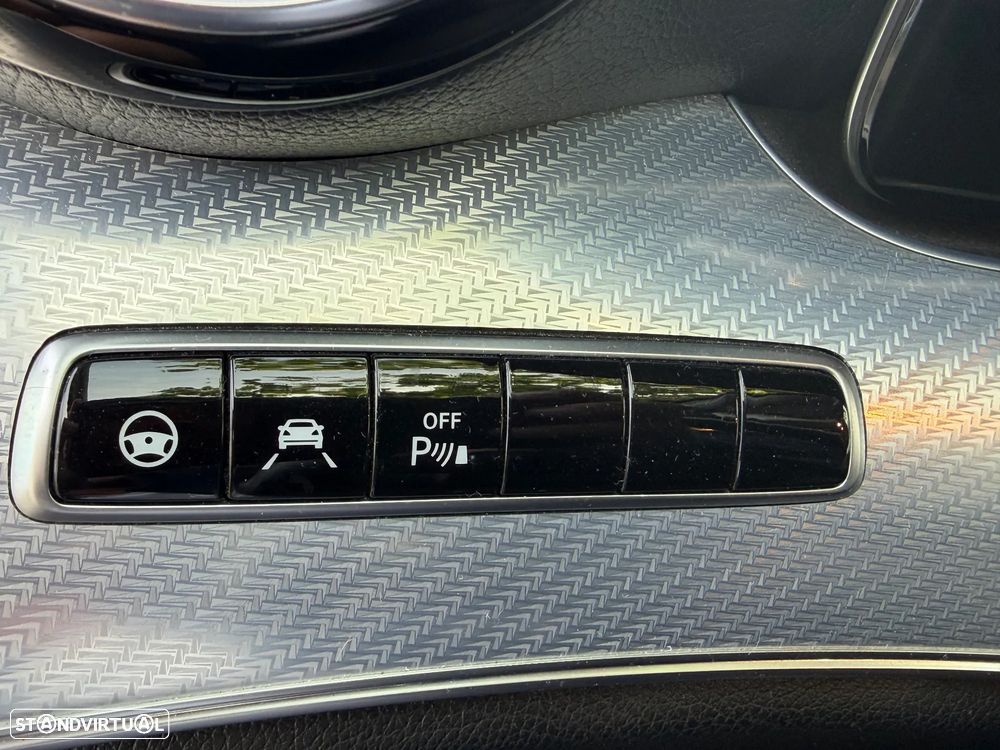 Mercedes-Benz E 220 d 4Matic All-Terrain 9G-TRONIC Avantgarde - 33
